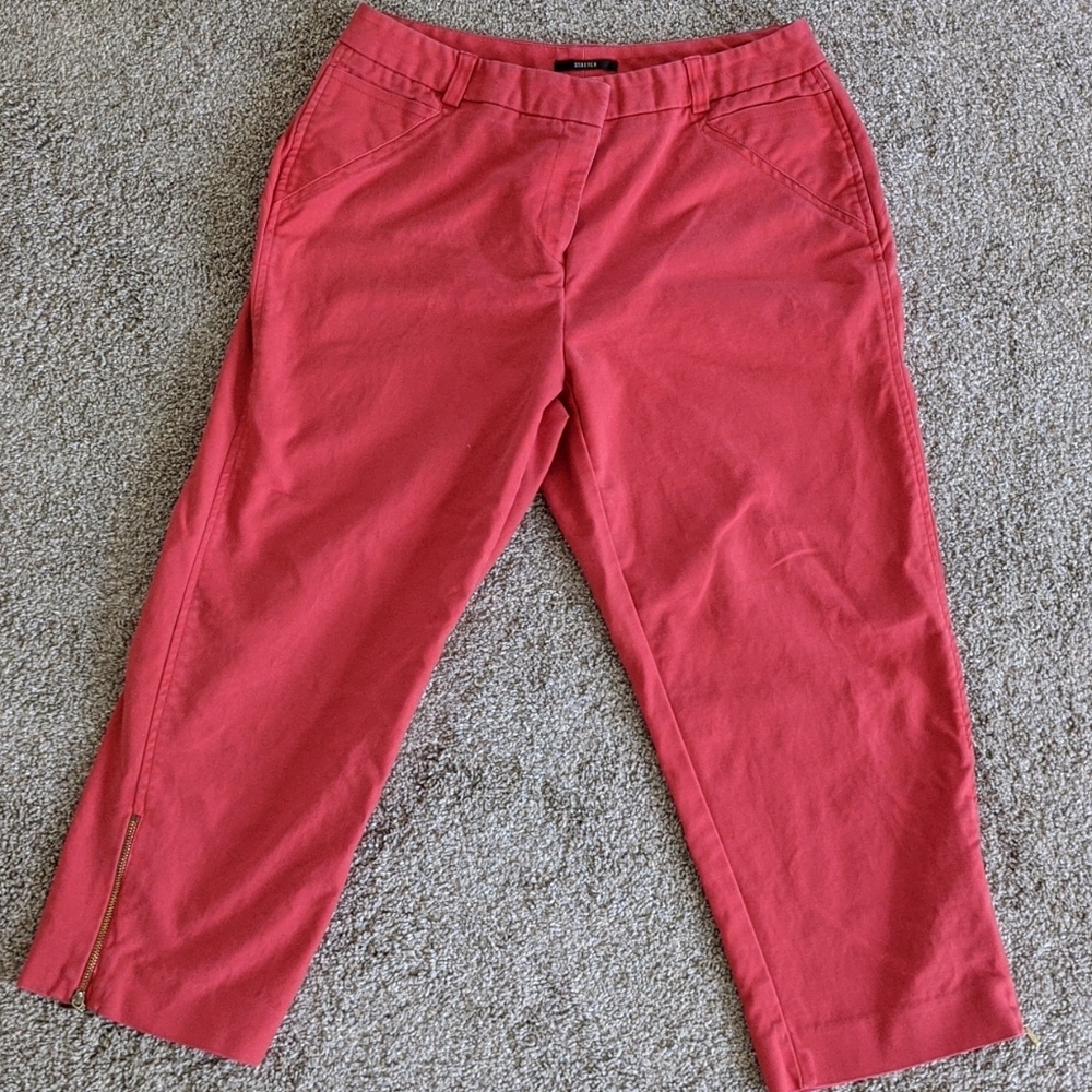 Coral Capri's